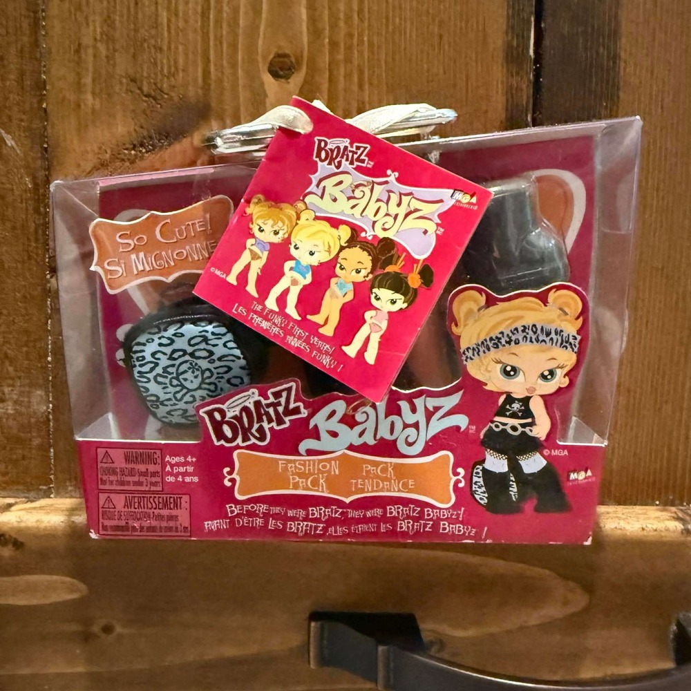 Vintage Bratz Babyz Emo Goth Rockstar Fashion Pack MGA NRFB‎ Y2K Doll Clothes